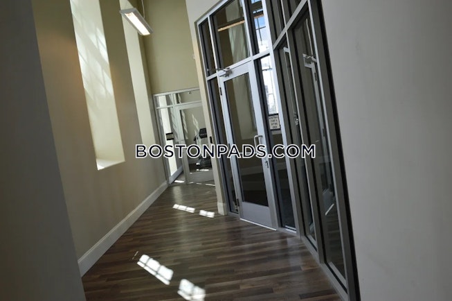 Fall River - $1,625+ /mo