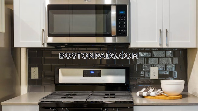 Lexington - $3,279+ /mo