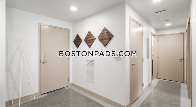 Merrimack Plz., Lowell