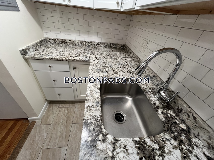 Boston - $2,200+ /month