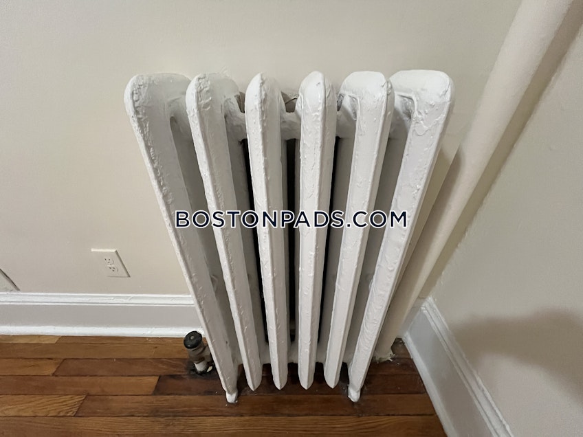 Boston - $2,200+ /month