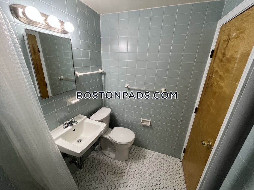 Boston - $2,200+ /month