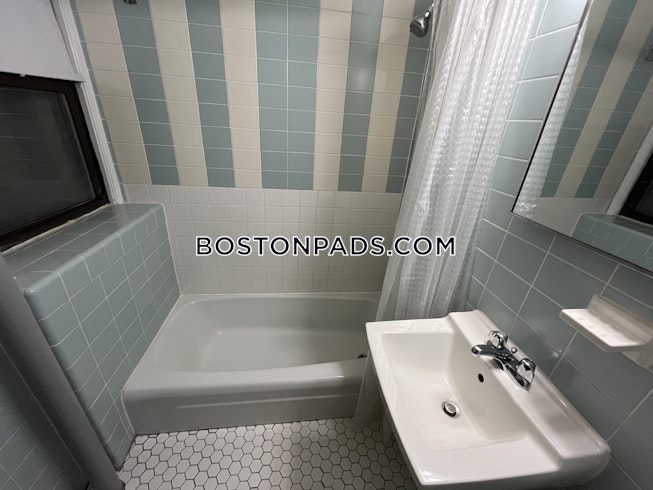 Boston - $2,200+ /mo