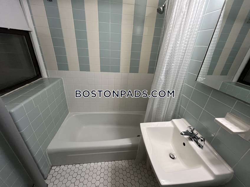 Boston - $2,200+ /month