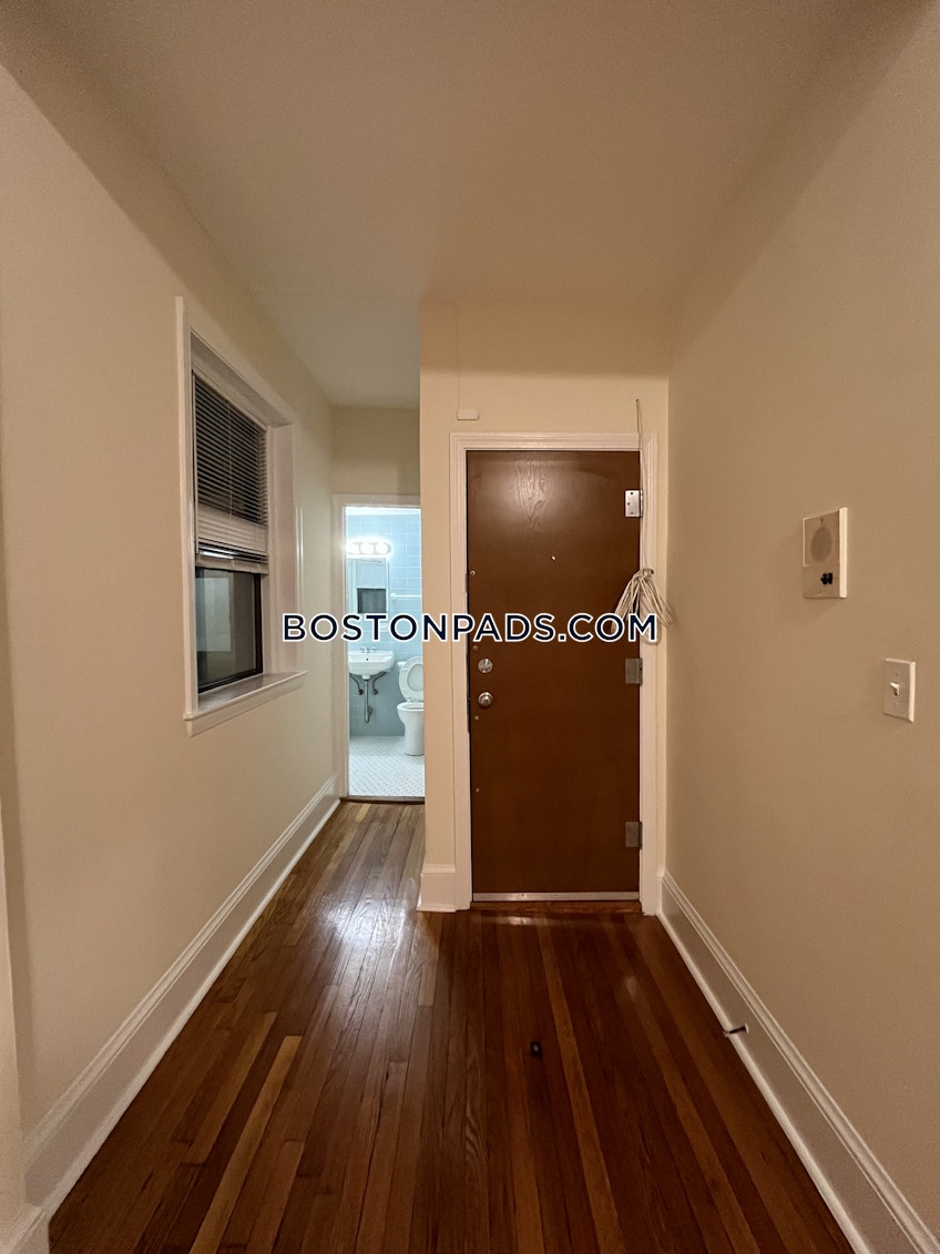 Boston - $2,200+ /month
