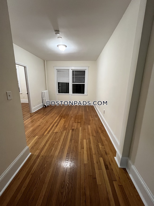 Boston - $2,200+ /mo