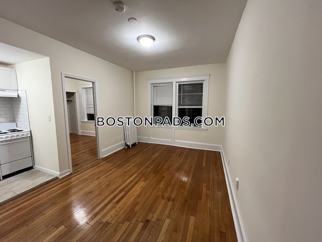 Boston - $2,200+ /mo