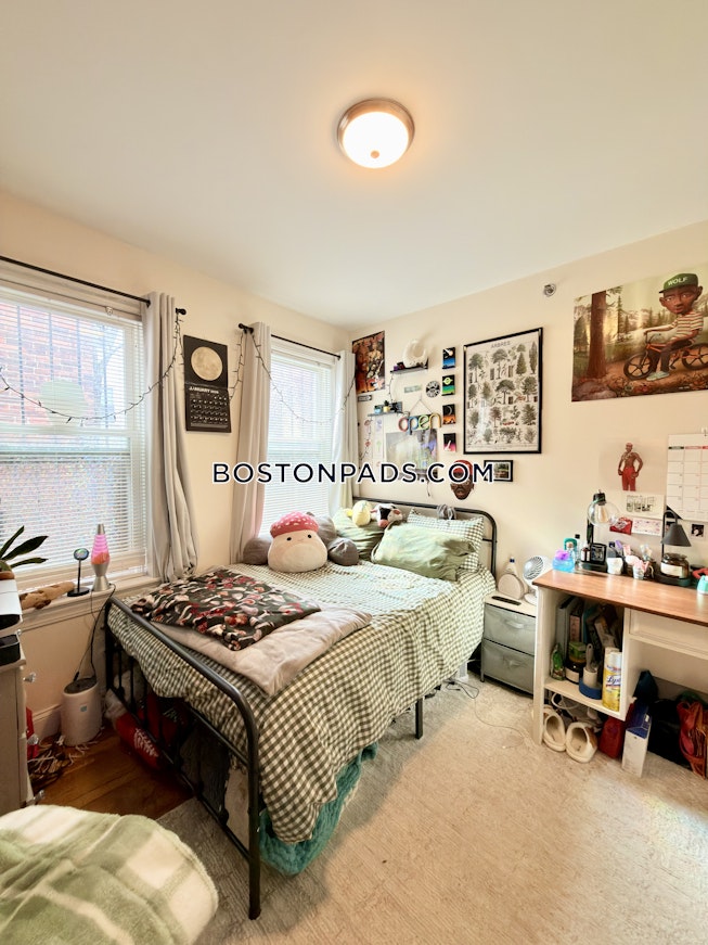 Boston - $5,400+ /mo