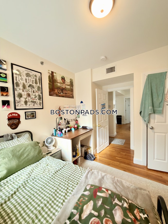 Boston - $5,400+ /mo