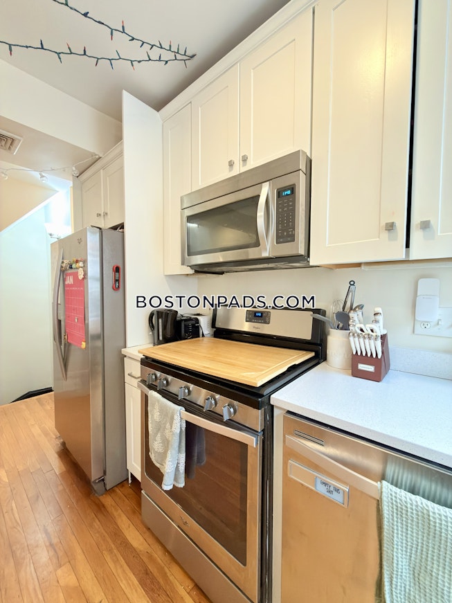 Boston - $5,400+ /mo