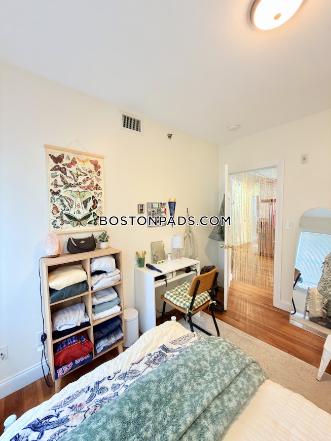 Boston - $5,400+ /mo