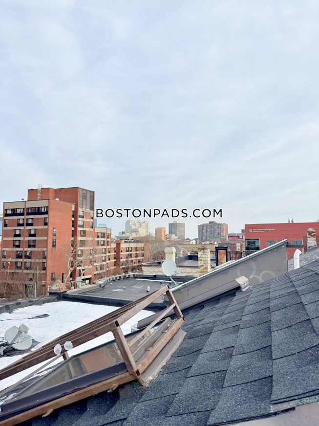 Boston - $5,400+ /mo