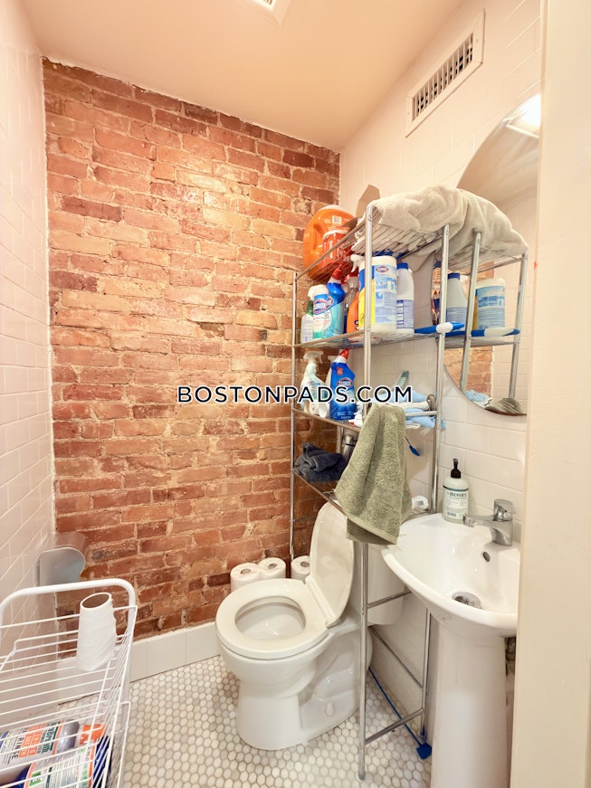 Boston - $5,400+ /mo