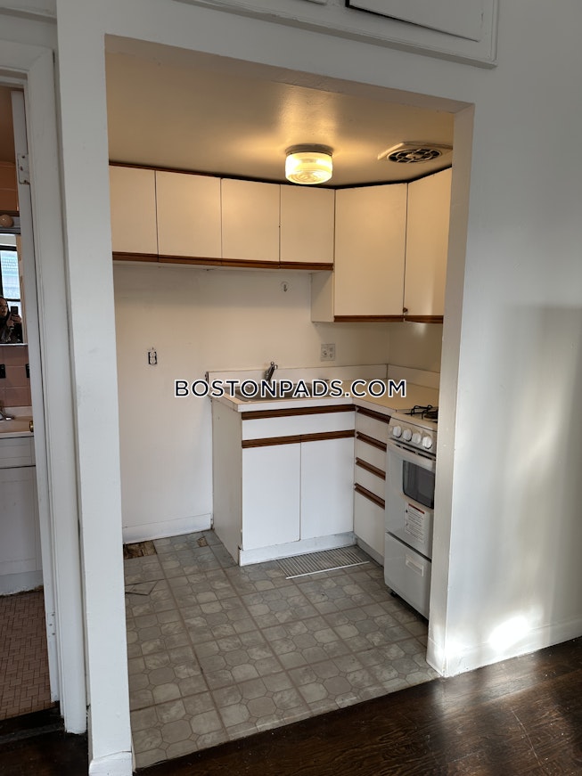 Boston - $1,900+ /mo