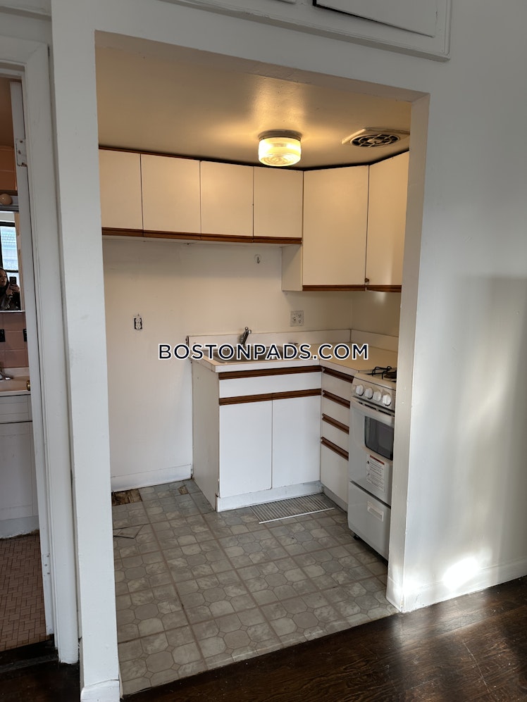 Brighton Ave., Boston