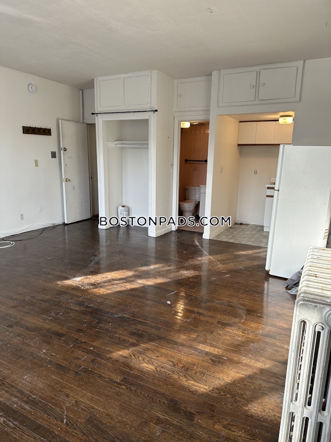 Boston - $1,900+ /mo