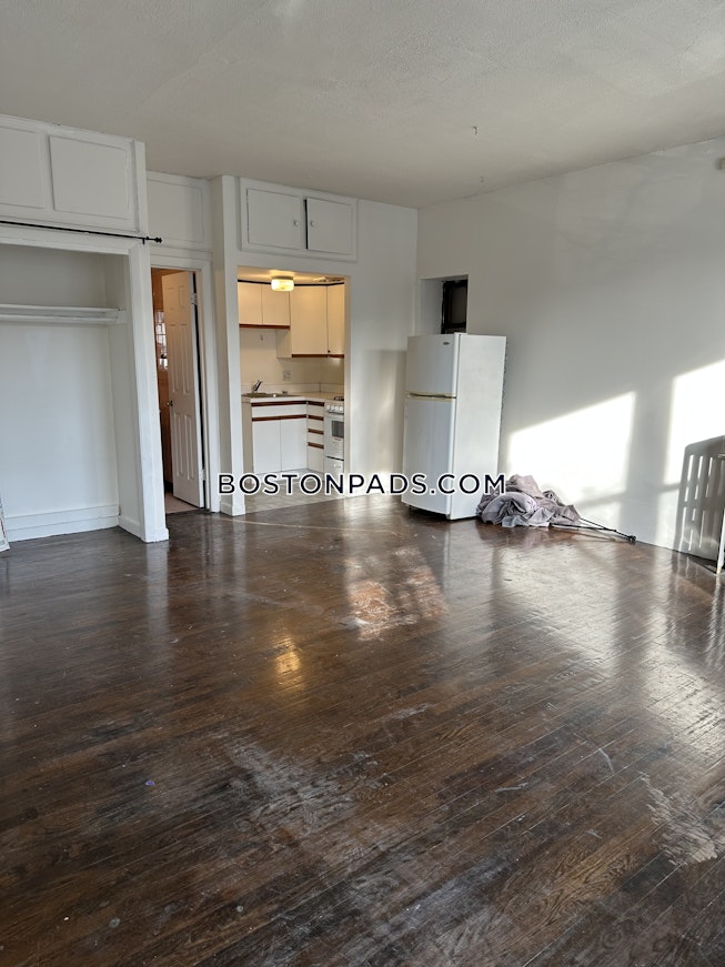 Boston - $1,900+ /mo