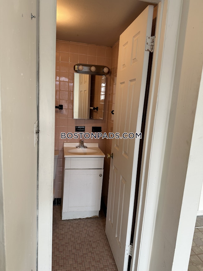 Boston - $1,900+ /mo