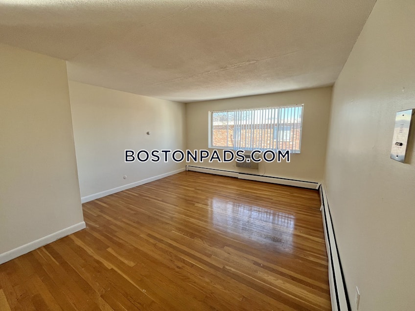 Boston - $3,200+ /month