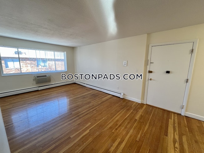 Boston - $3,200+ /mo