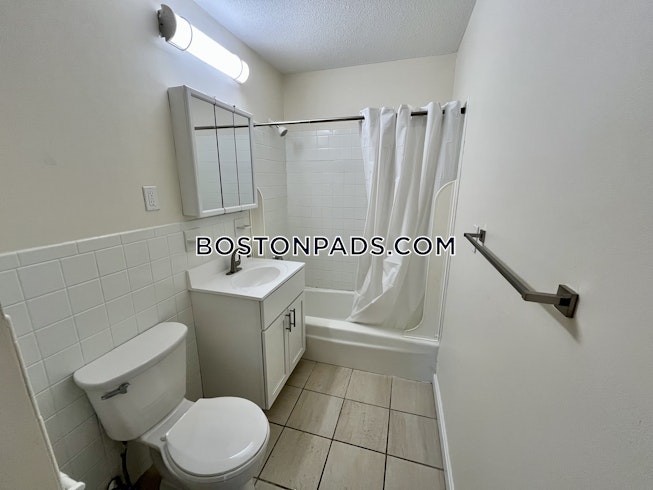 Boston - $3,200+ /mo