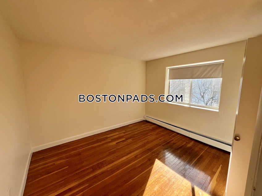 Boston - $3,200+ /month