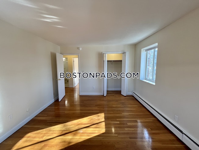 Boston - $3,200+ /mo
