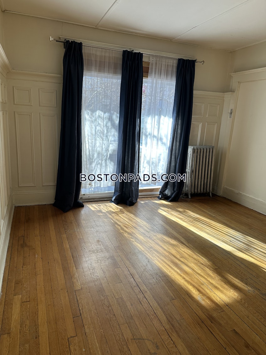 Boston - $4,200+ /month