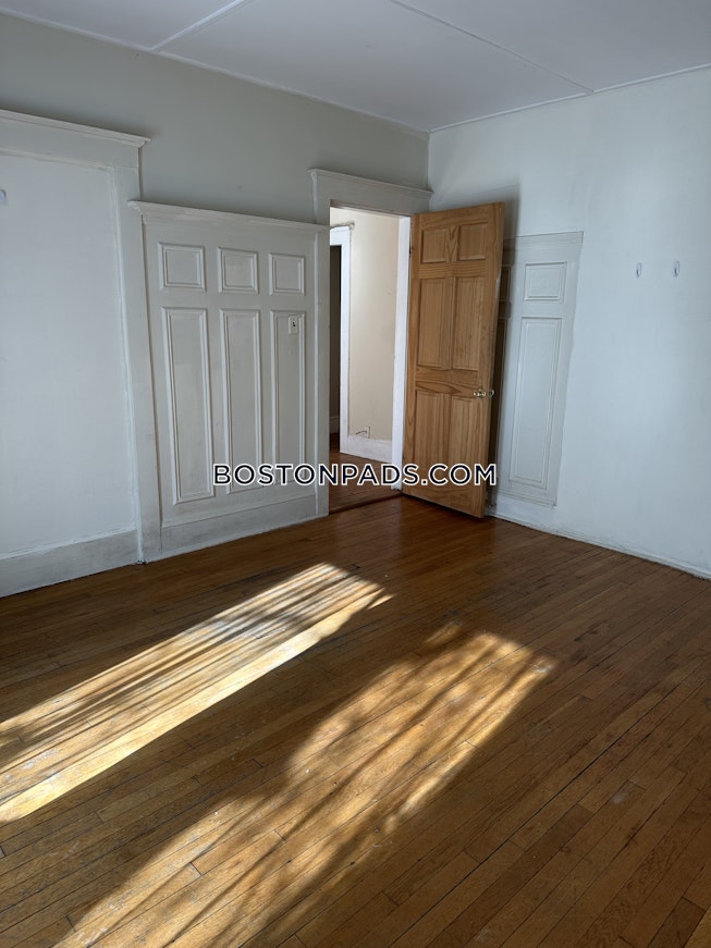 Boston - $4,200+ /mo