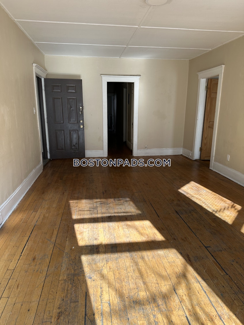 Boston - $4,200+ /month