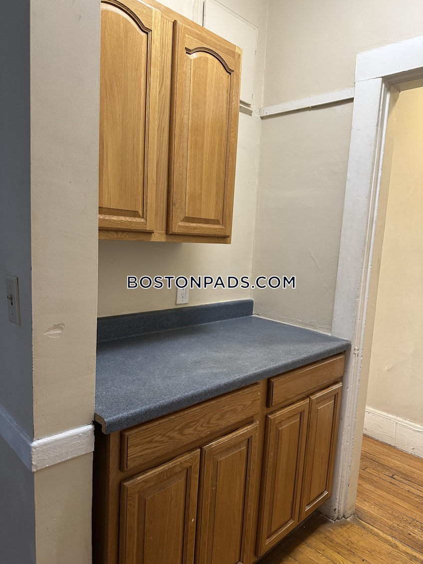 Boston - $4,200+ /month