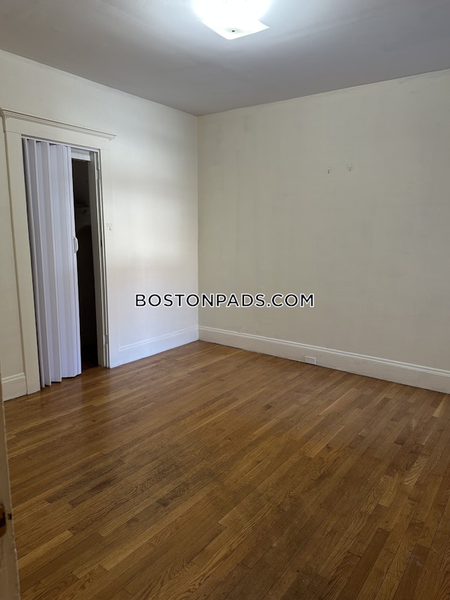 Boston - $4,200+ /mo