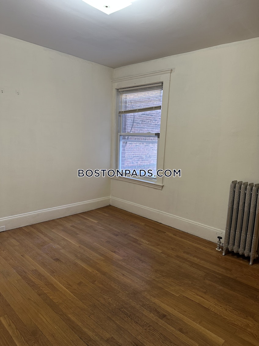 Boston - $4,200+ /month