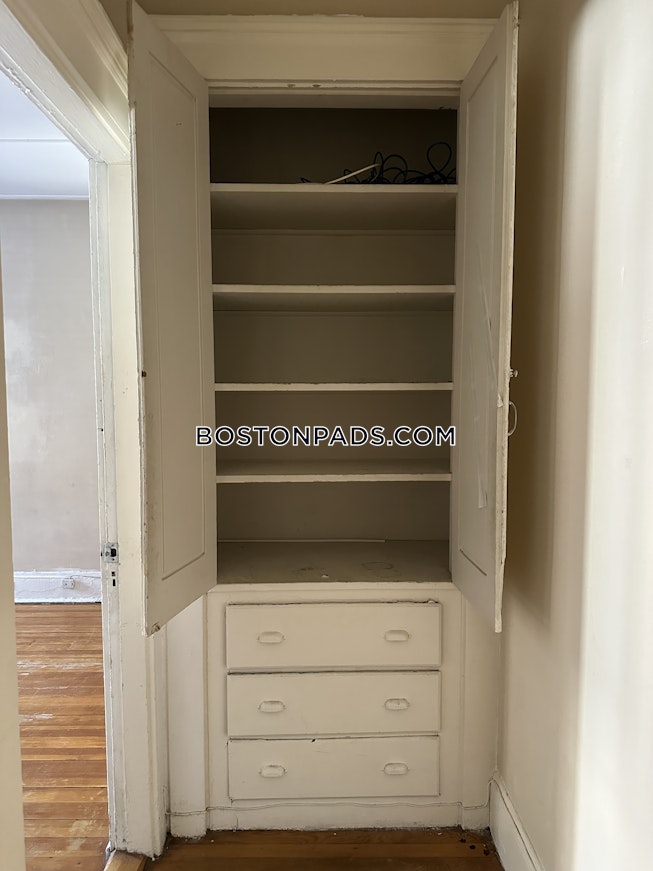 Boston - $4,200+ /mo