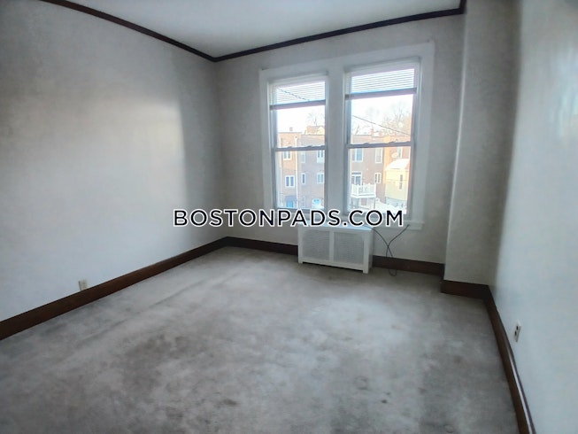 Boston - $2,700+ /mo