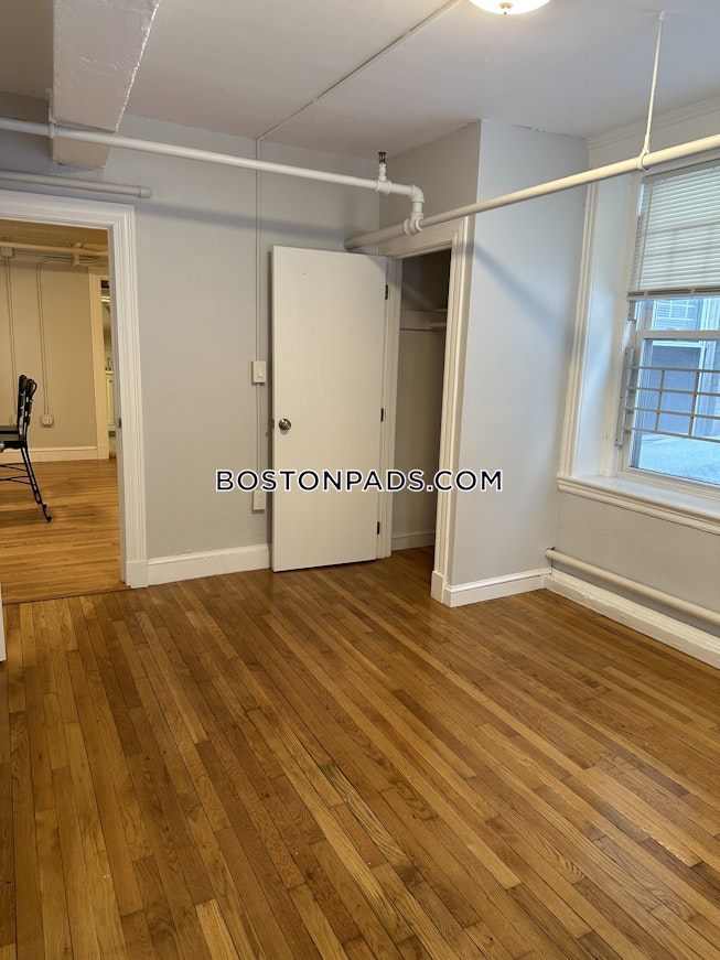 Boston - $3,000+ /mo