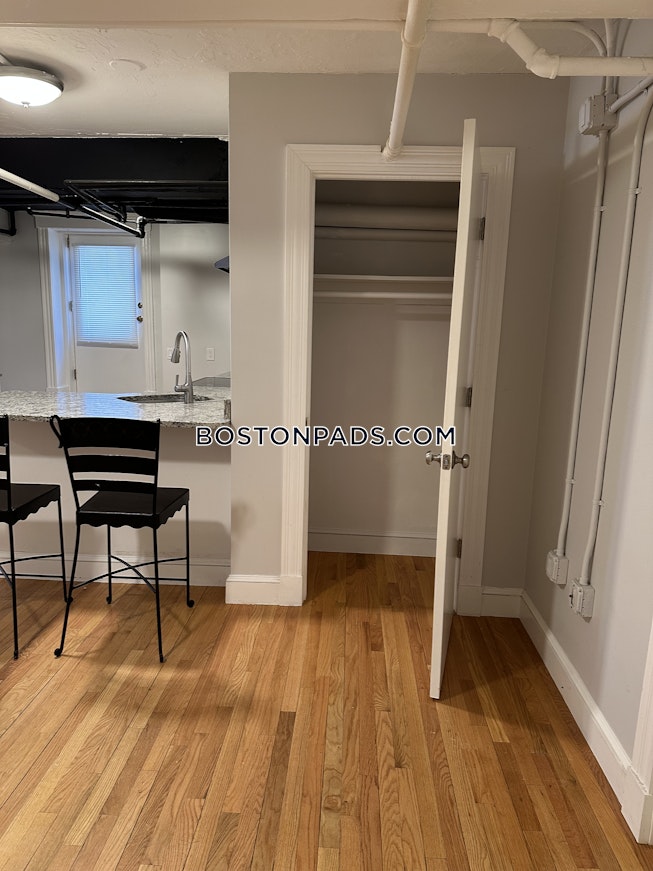 Boston - $3,000+ /mo