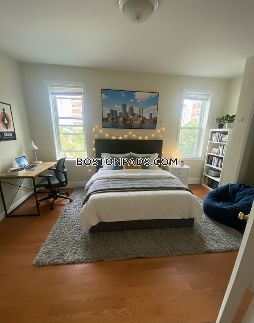 Boston - $3,900+ /month