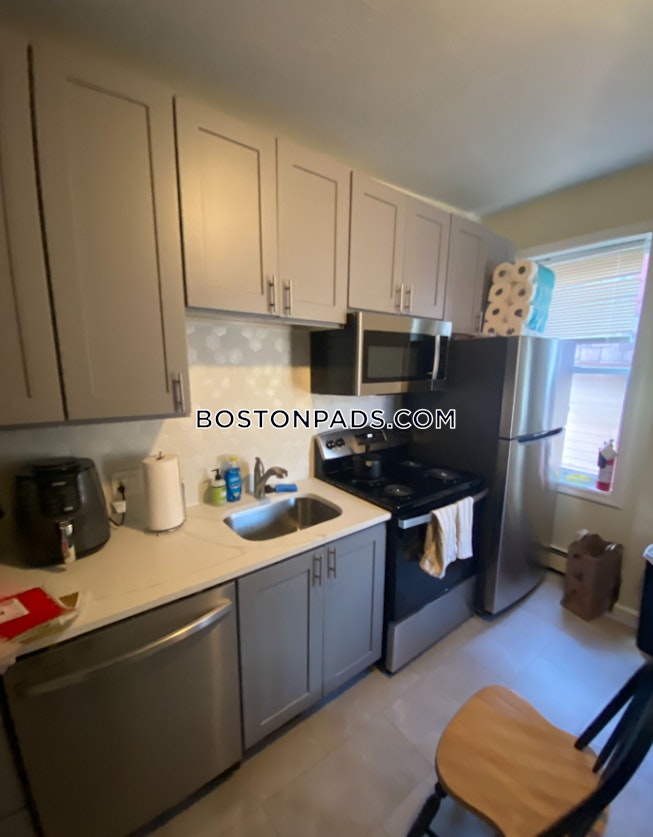 Boston - $3,900+ /mo