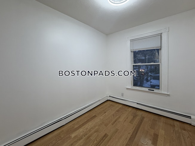 Boston - $3,300+ /mo