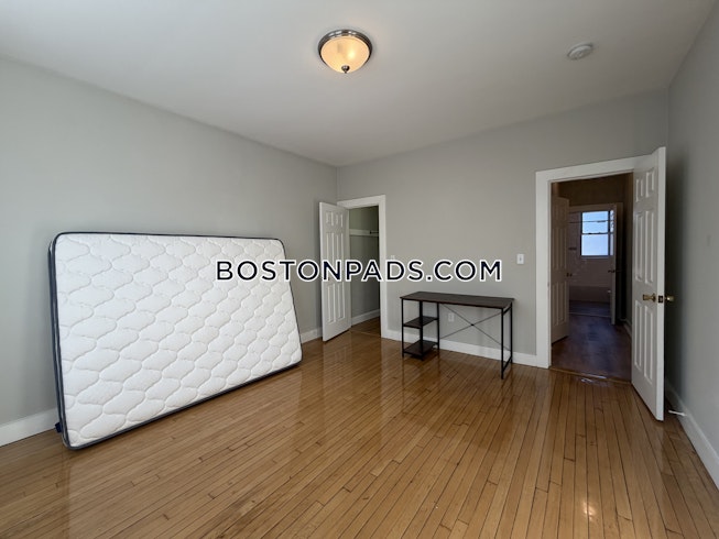 Boston - $5,300+ /mo