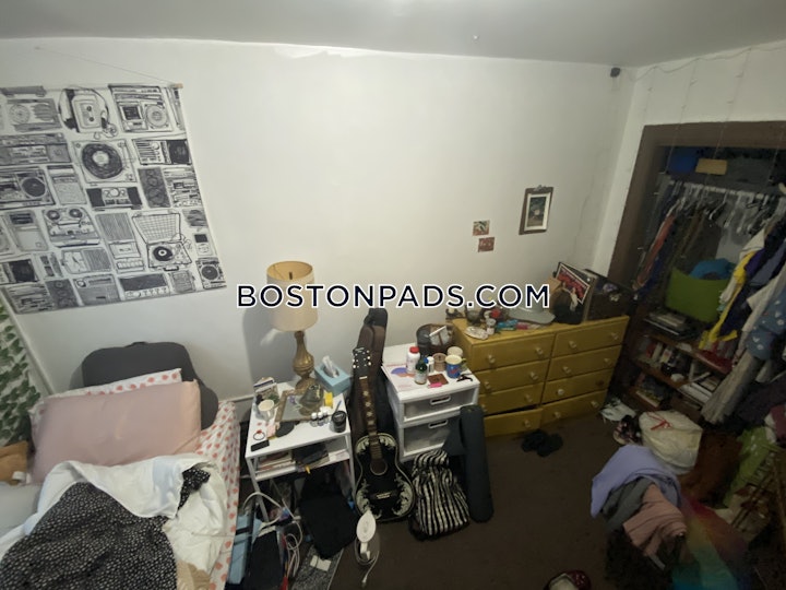 mission-hill-apartment-for-rent-3-bedrooms-1-bath-boston-3165-8034091 
