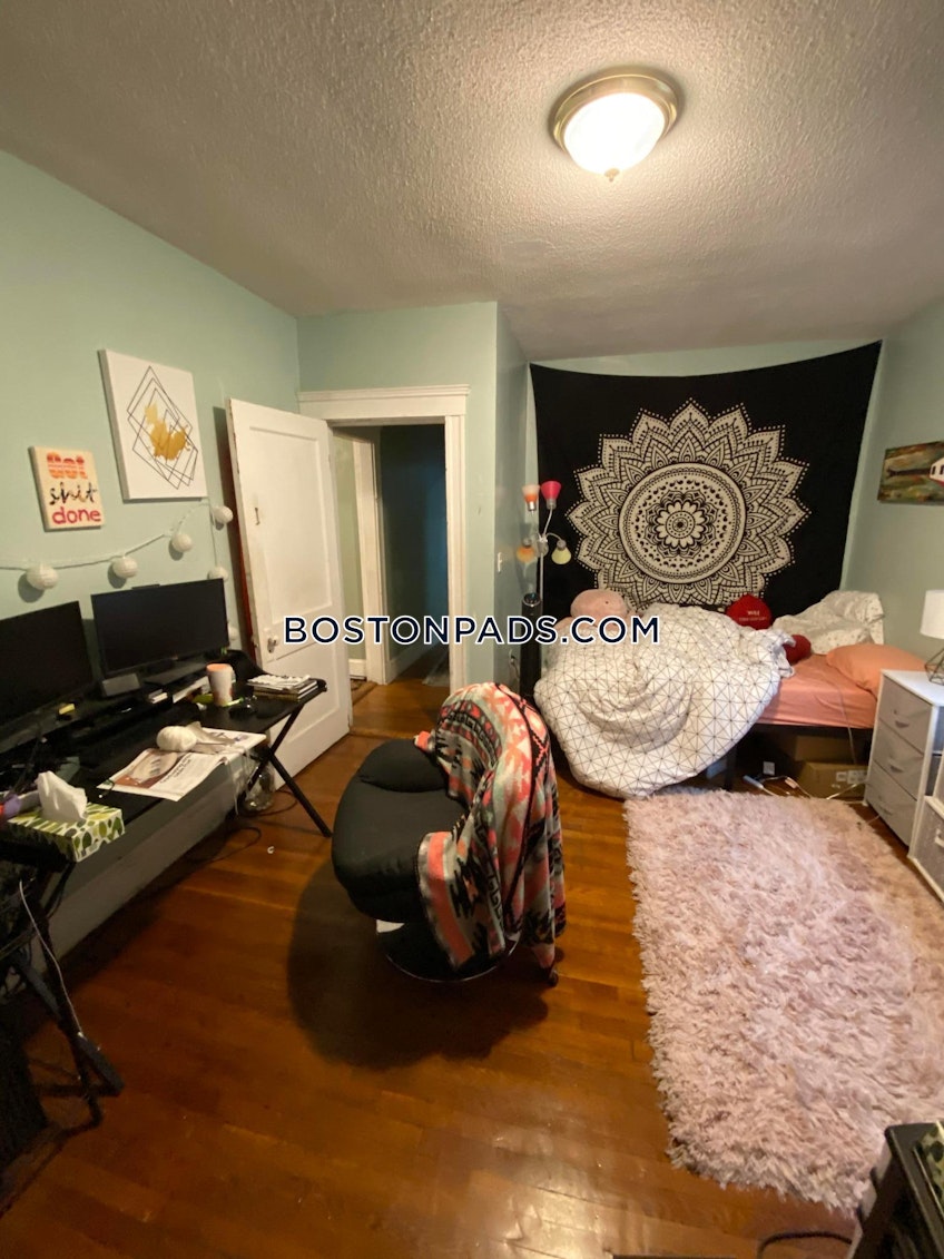 Boston - $4,300+ /month