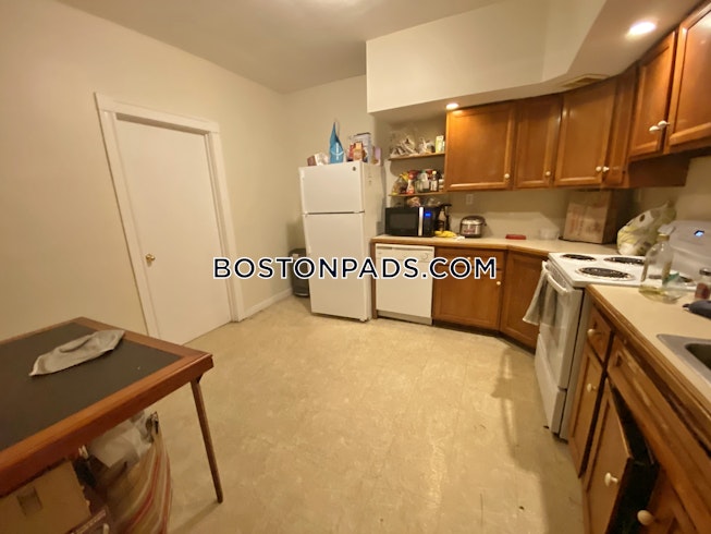 Brookline - $4,600+ /mo