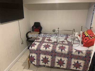 Allston/brighton Border 3 Bed, 1 Bath Unit Boston - $2,700 No Fee