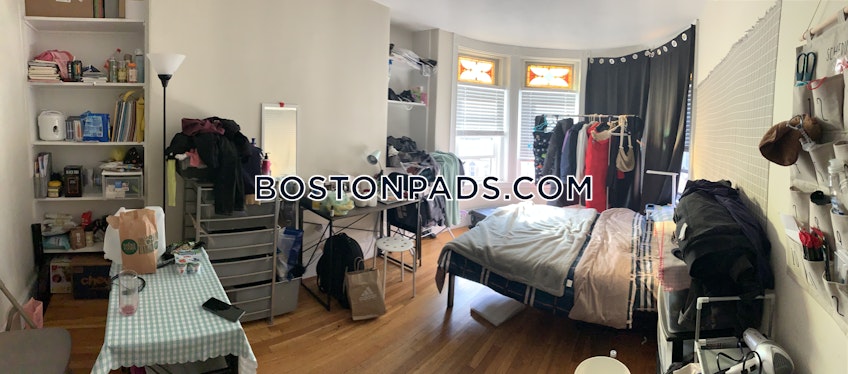 Boston - $4,725+ /month