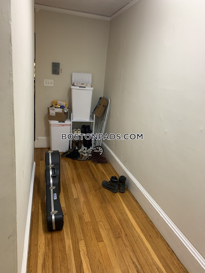 Boston - $4,725+ /mo