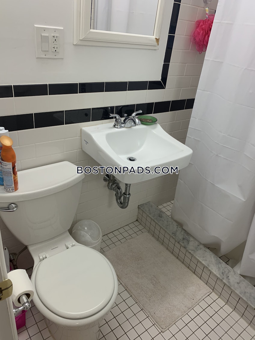 Boston - $4,725+ /month