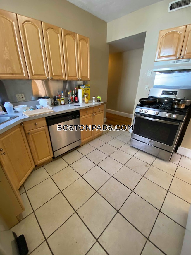 Boston - $4,260+ /mo