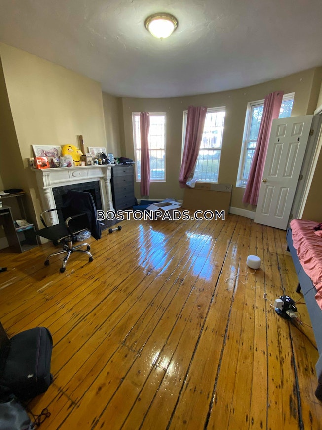 Boston - $4,260+ /mo